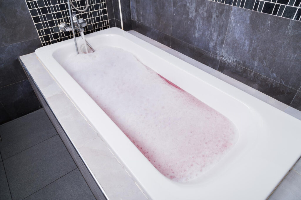 Cuánta agua cabe en una bañera