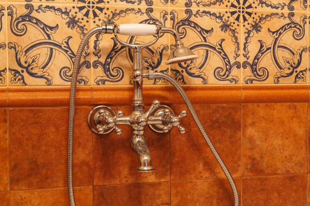 Instalación de ducha antigua