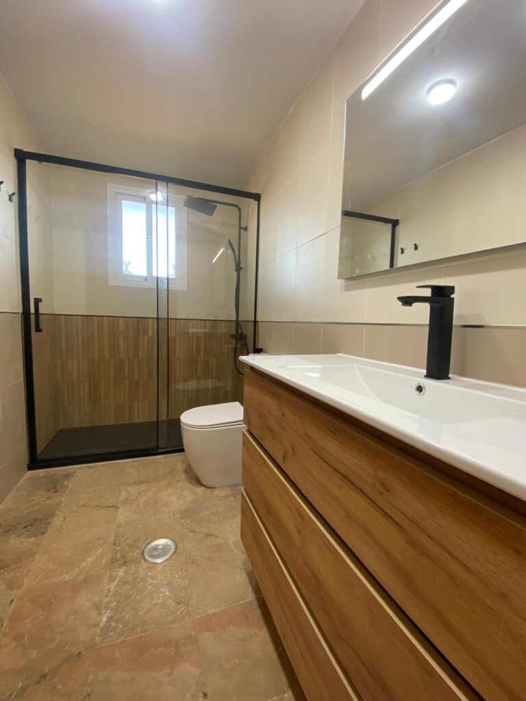 Cambio de bañera por ducha en Elche hecho por Vitalducha